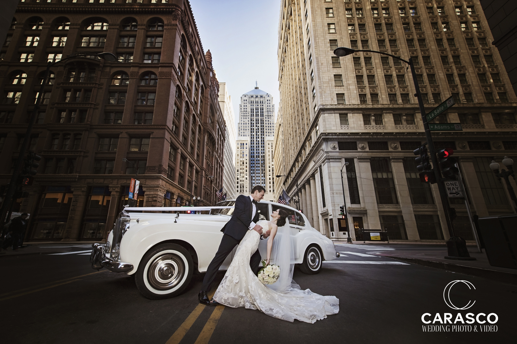 Traditional Ceremony + Ballroom Reception in Downtown Chicago